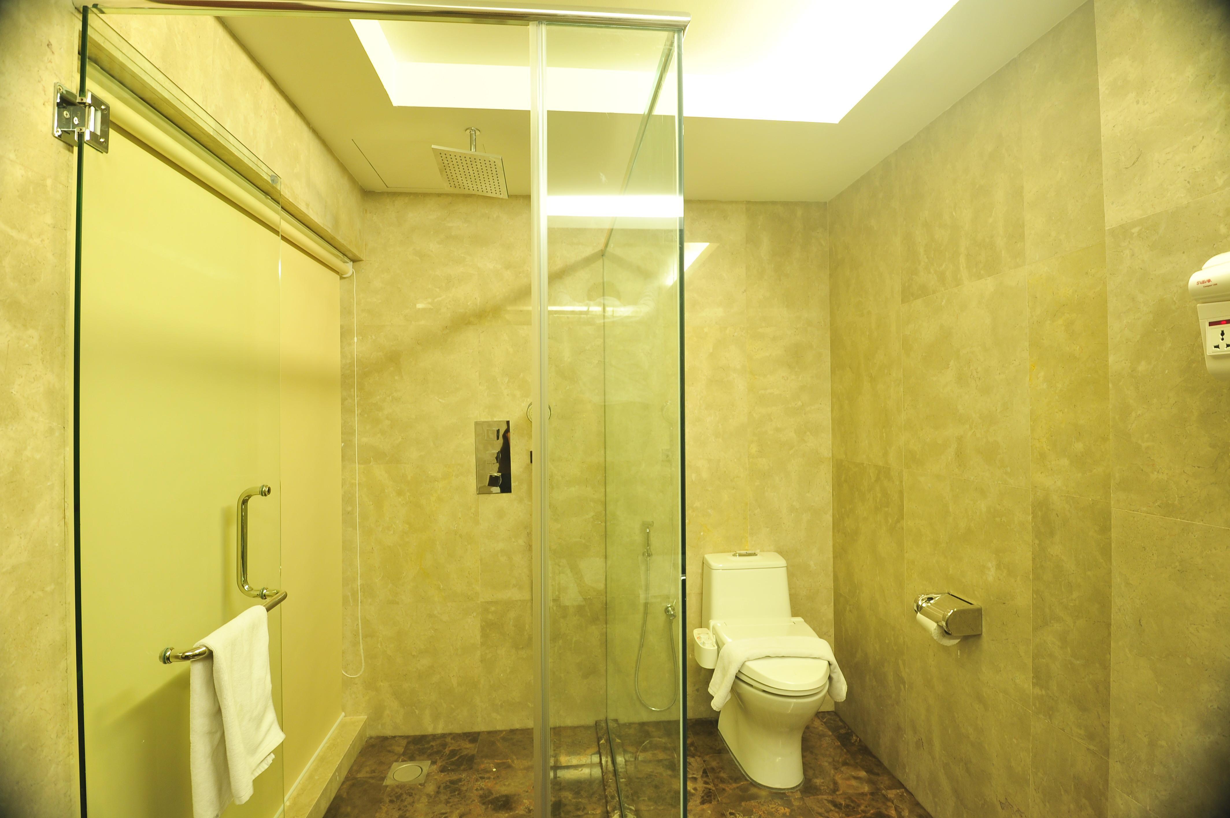 Hallmark Crown Hotel Malacca Екстер'єр фото