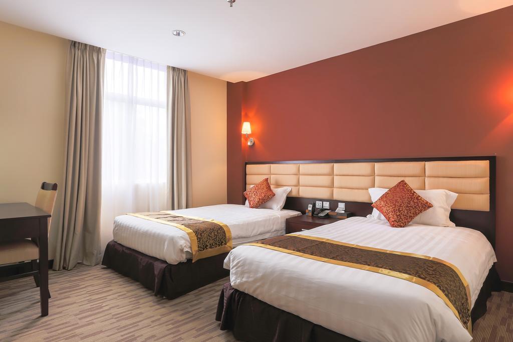 Hallmark Crown Hotel Malacca Номер фото